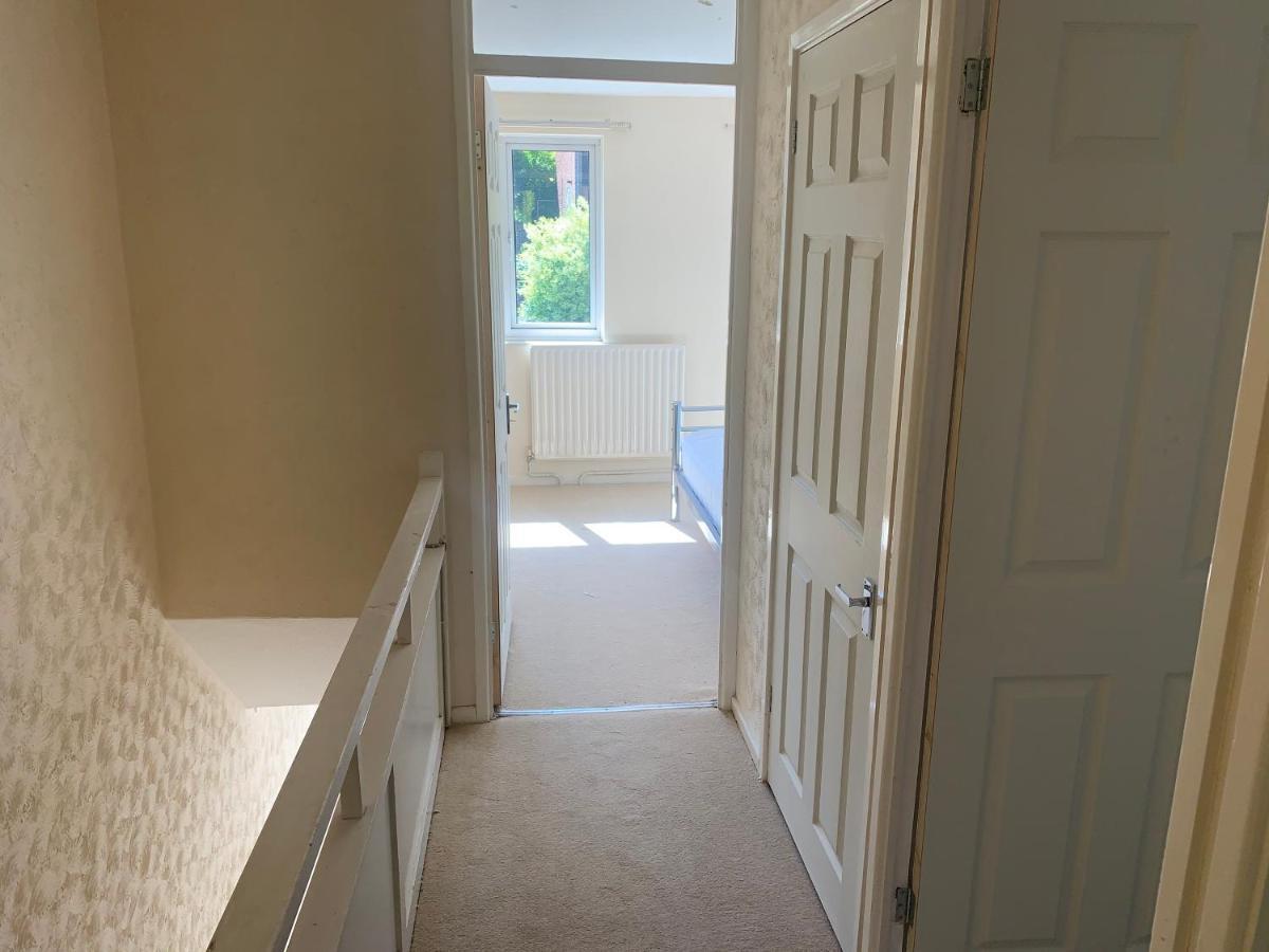 Villa Elegant Devon Luton  Exterior foto